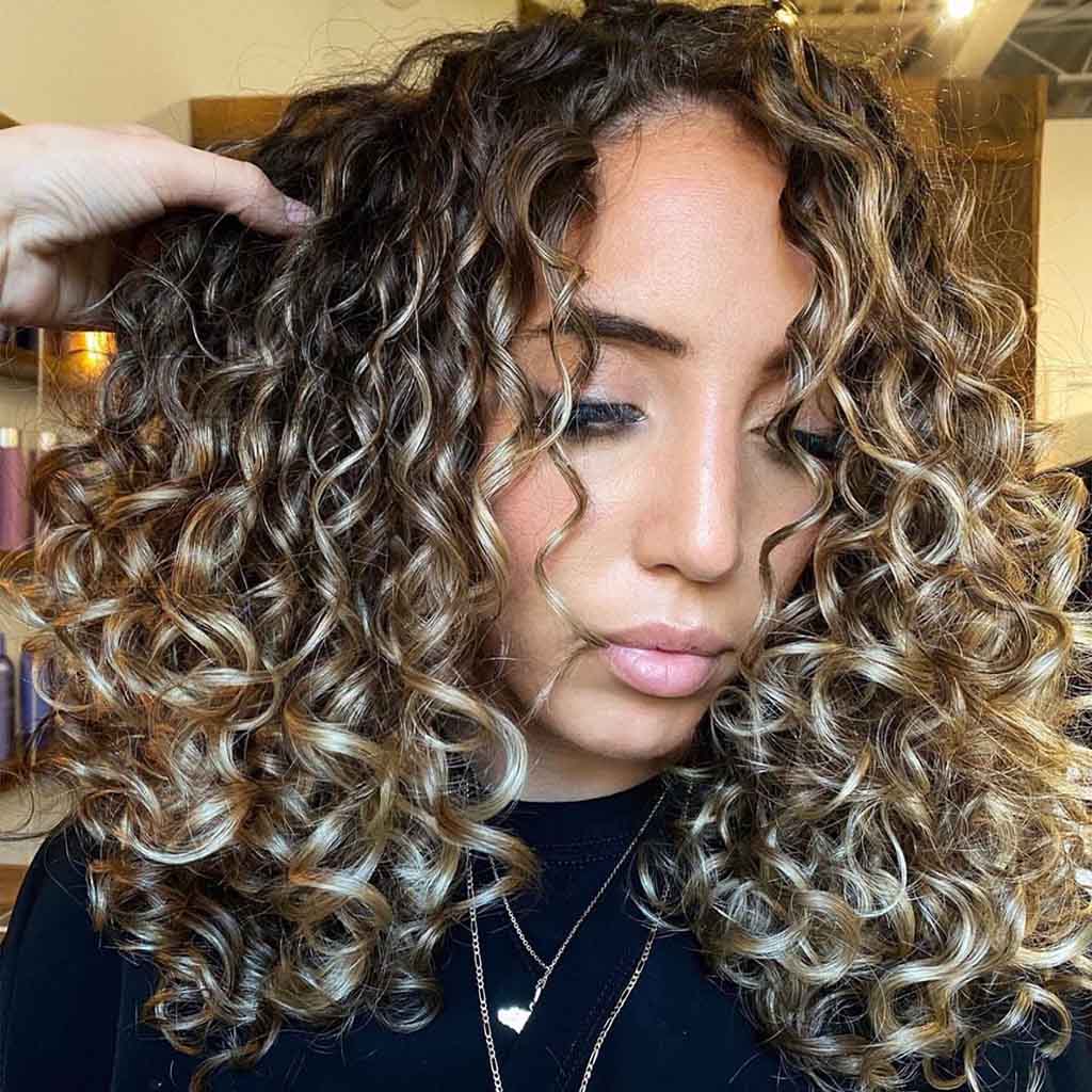 15 Fun Long Layered Hairstyles for Curly Hair! 16 Long Blonde Layered Curly Cut