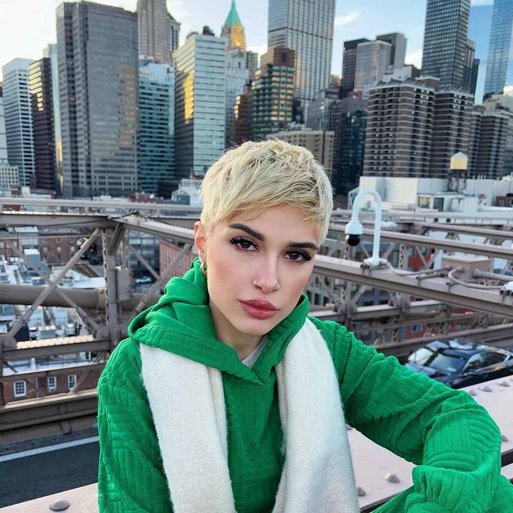 25 Sultry Summer Haircuts for Women! 14 Layered Pixie Cut