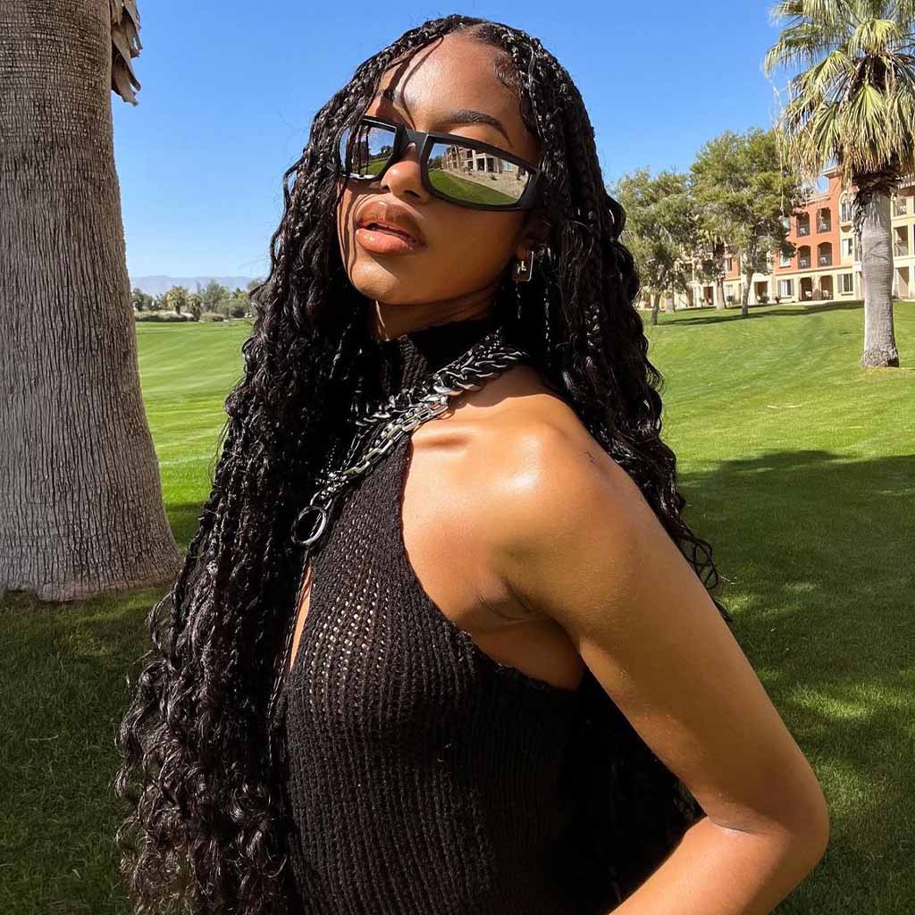 20 Sassy Hairstyles for Coachella! 19 Long Black Knotless Braids