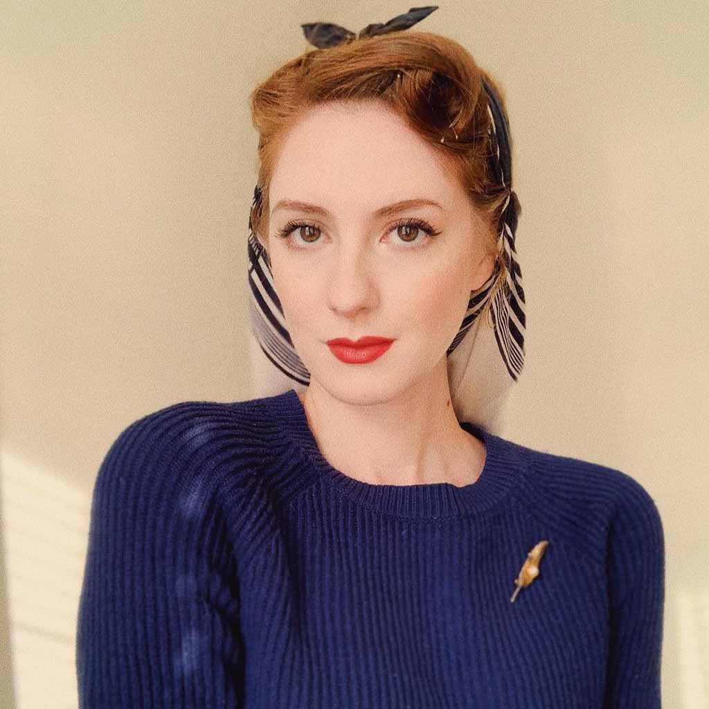 25 Classic Vintage Hairstyles to Go Retro! 20 Scarf Snood Style With a Victory Roll in Front