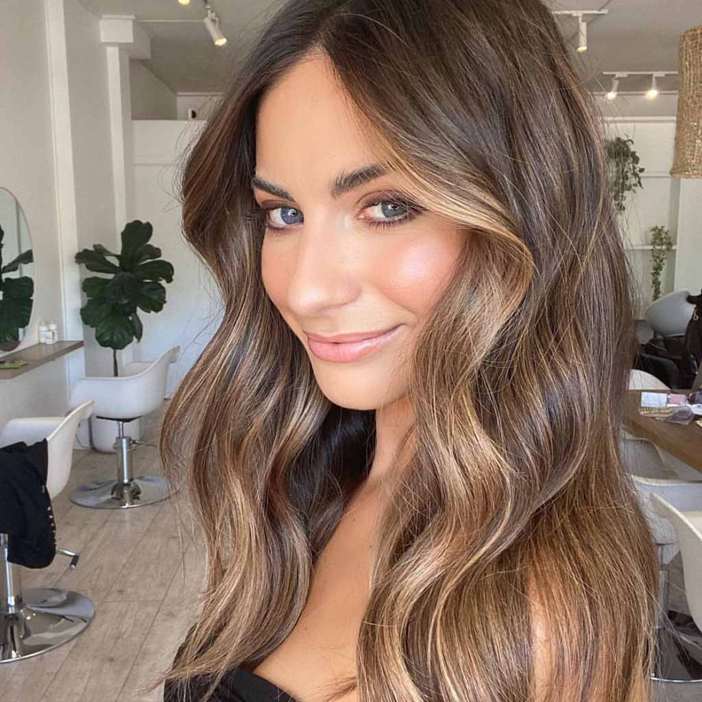20 Bright Sun-Kissed Brunette Hair Ideas! 21 Sun-Kissed Brunette Hair With Blonde Money Pieces