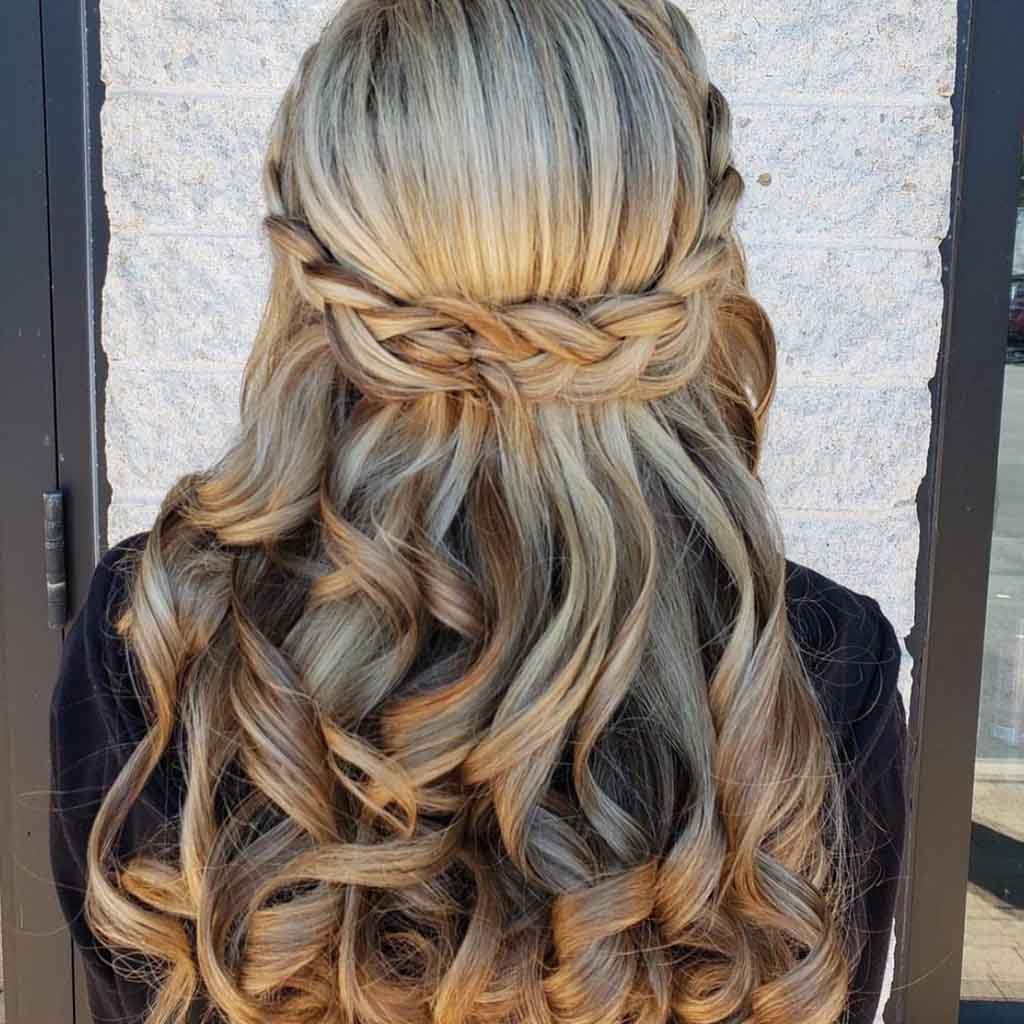20 Enchanting Prom Hairstyles for Your Prom Night! 2 Untitled 2 0000 IMG 6408