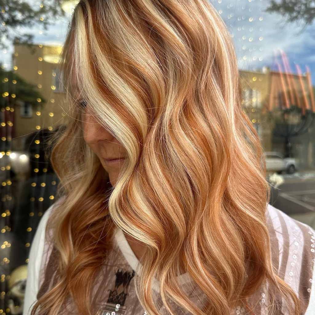 20 Stylish Hairstyles With Chunky Highlights! 2 Chunky Blonde Highlights and Copper Lowlights