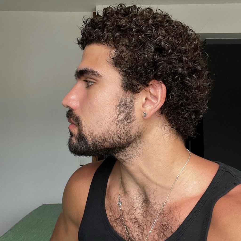 15 Iconic Curly Hair Ideas for Men 15 Untitled 2 0014 IMG 6277