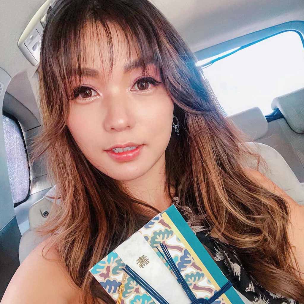 Wispy Bangs on Brown Hair With Bronde Highlights
