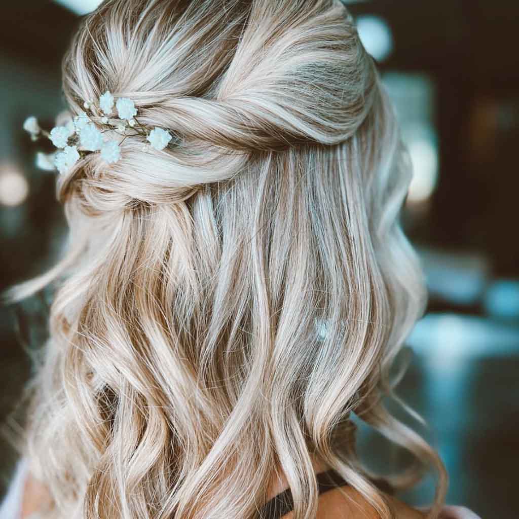 20 Enchanting Prom Hairstyles for Your Prom Night! 17 Untitled 2 0015 IMG 6378