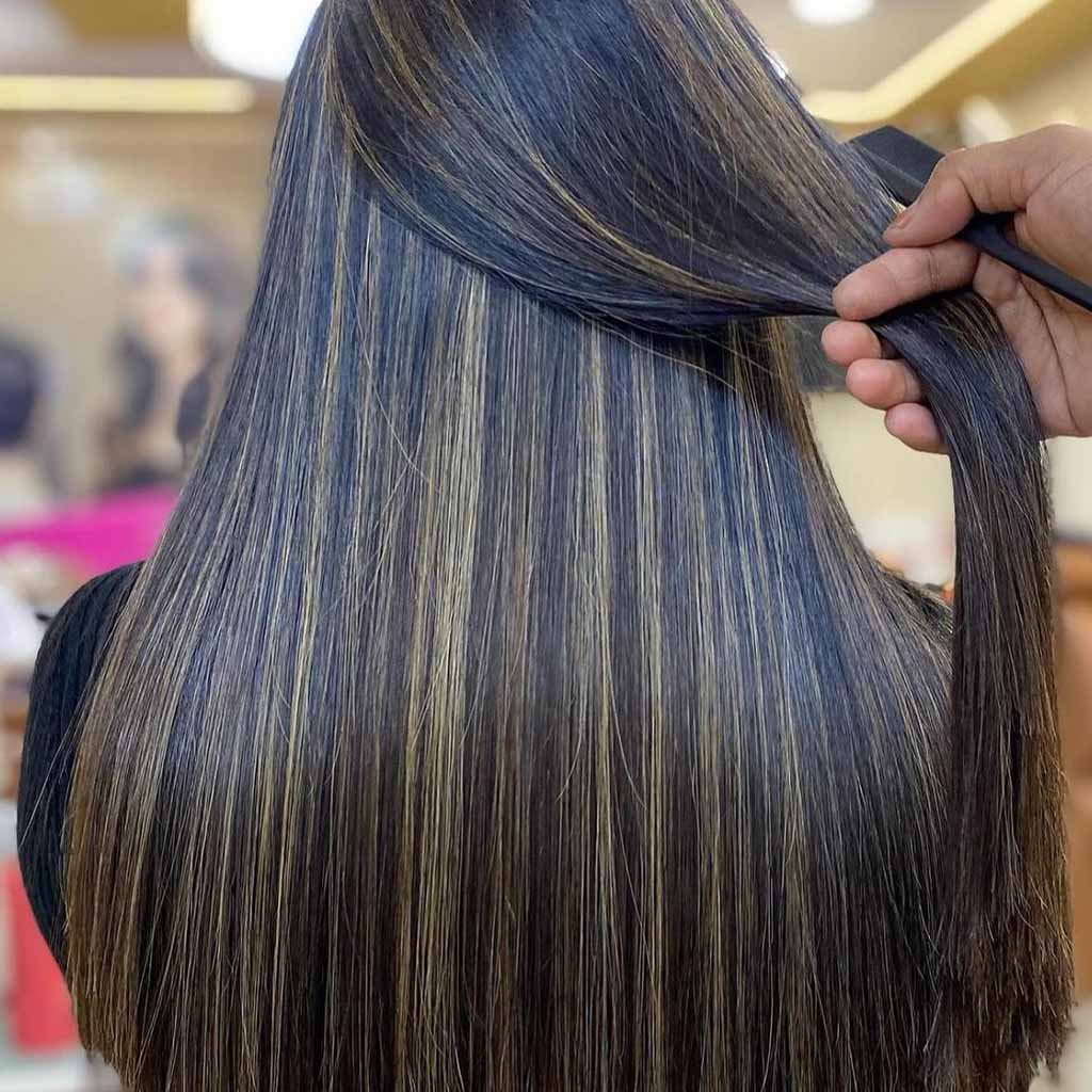 15 Sassy Hairstyles With Streaky Highlights! 8 Long Straight Black Hair With Bronde Highlights