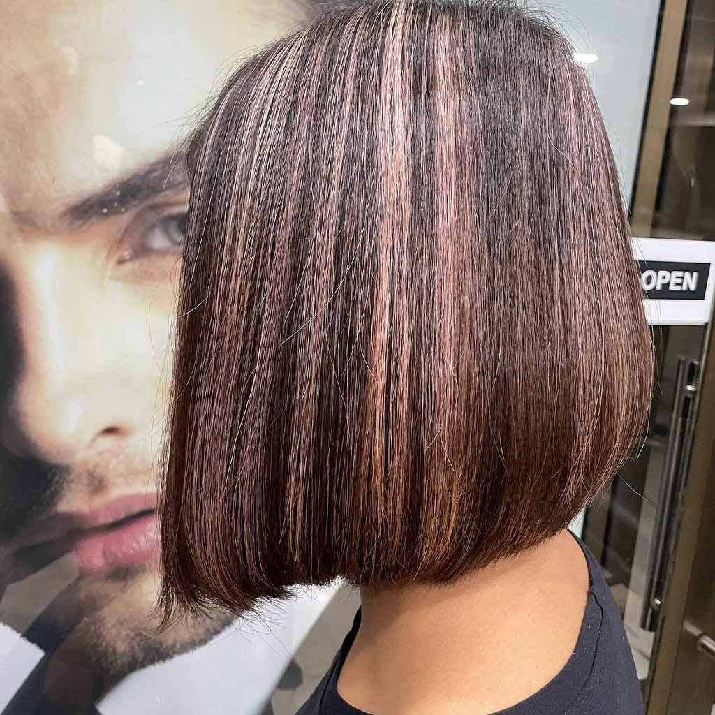 15 Sassy Hairstyles With Streaky Highlights! 16 Pastel Pink Streaks on Blunt Bob Straight Hair