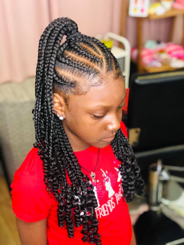12 Knotless Braids Hairstyle Ideas: Timeless Looks for Every Vibe 7 alf Up Half Down Knotless Braids