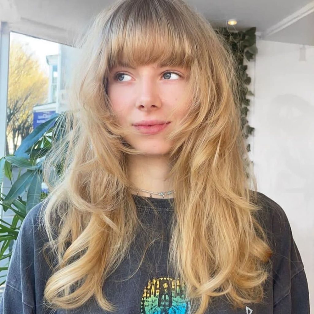 15 Beautiful Blonde Wolf Cuts With Bangs 15 butterfly wolfcut itsscience.co .uk 1024x1024 1