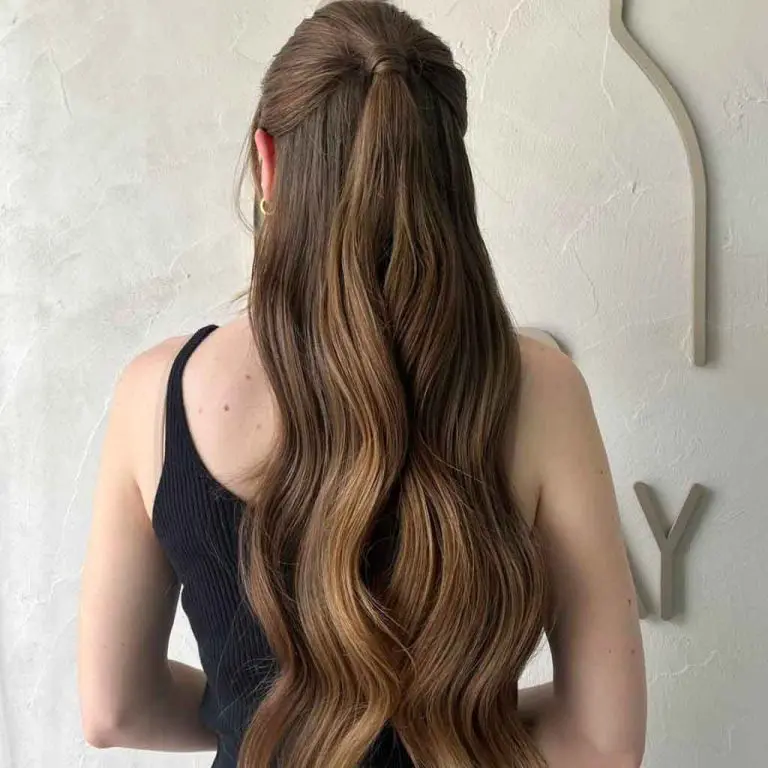 10 Elegant Hairstyles for Wavy Hair! 8 Half Up Half Down Wavy Hairstyle on Long Brown Hair